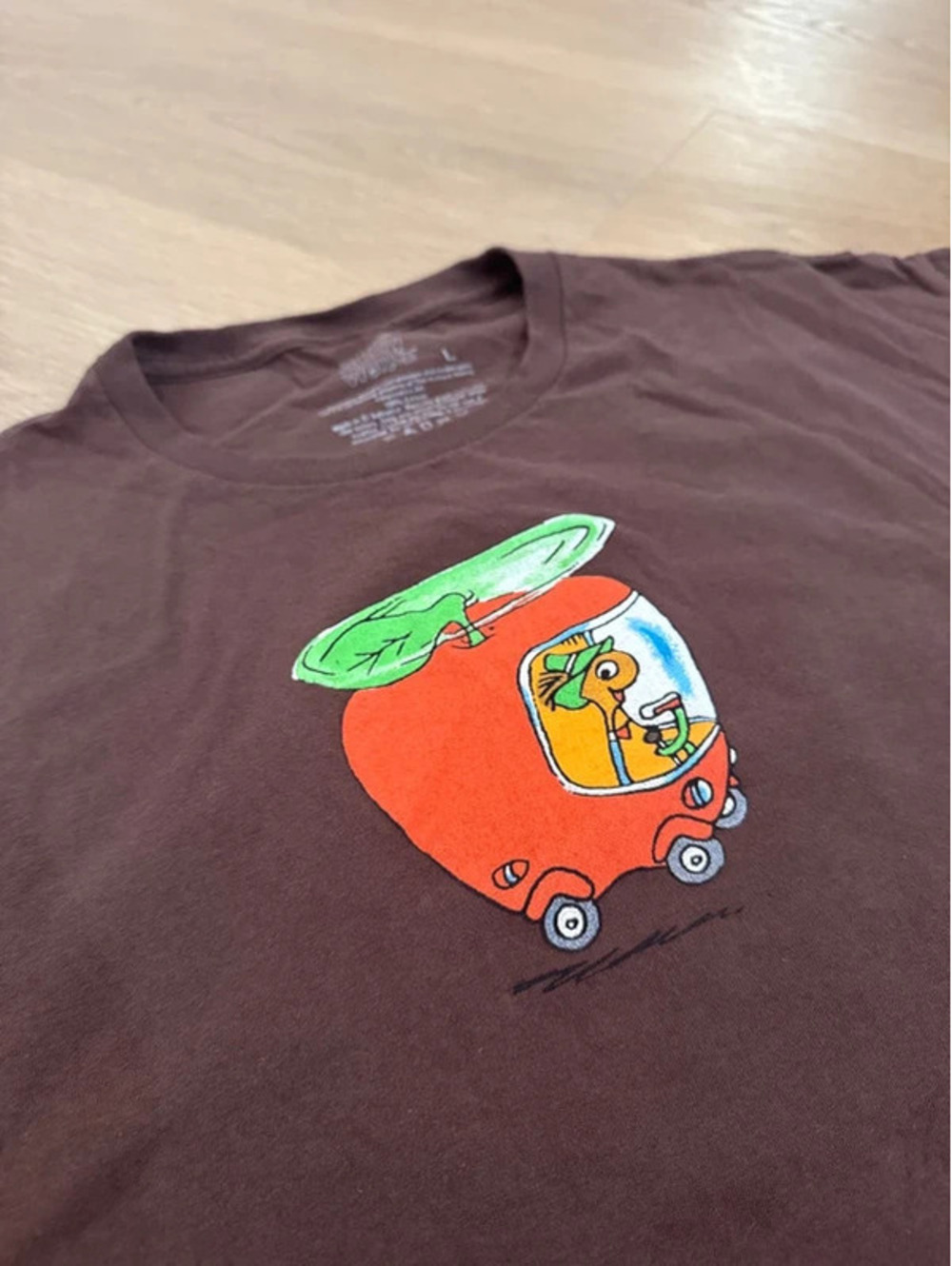 Richard Scarry Busy World Apple Car Lowly Worm Tee Large